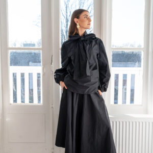 The PERFECT Berlin Blouse Black